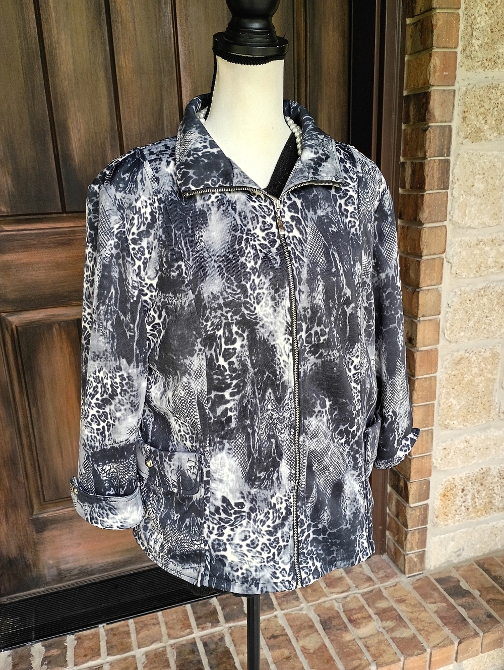 Lisa International Gray Black Leopard Animal Print 3/4 Sleeve Jacket